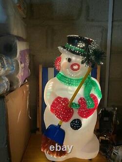 Premier Fibre Optic Snowman With Hat & Scarf lights up and changes colour