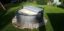 Softub hot tub. 6 person, variable jets, led colour change lights. Not used! 5k
